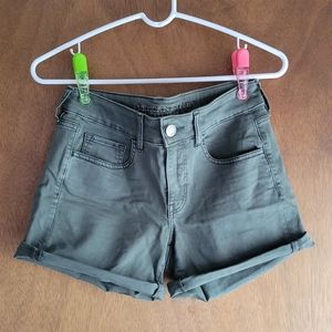 AE twill midi shorts